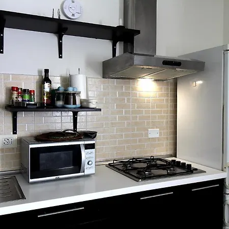 アパート La Casa Del Darda アンコーナ